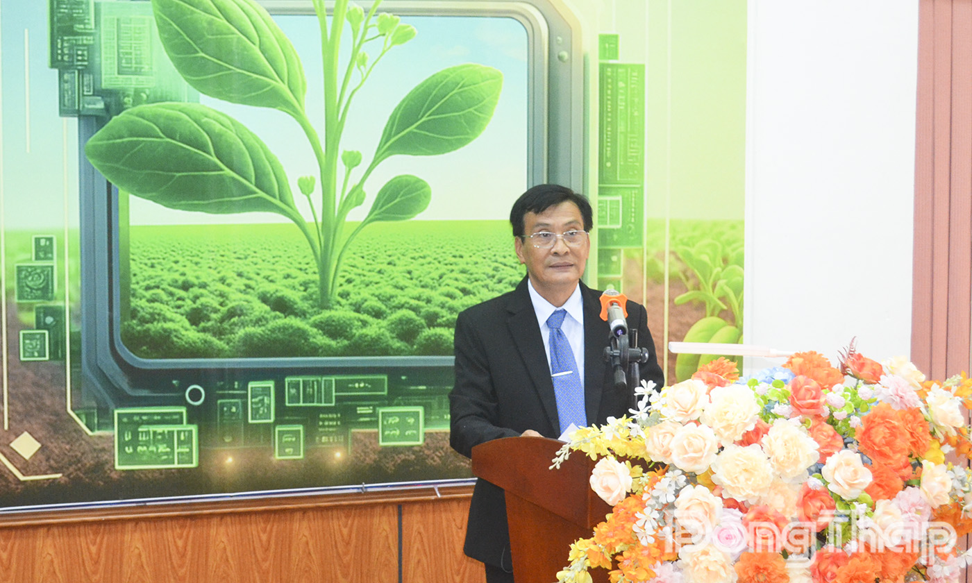 Phó Giáo sư, Tiến sĩ Võ Ngọc Hà, Hiệu trưởng Trường Đại học Tiền Giang phát biểu khai mạc hội thảo.