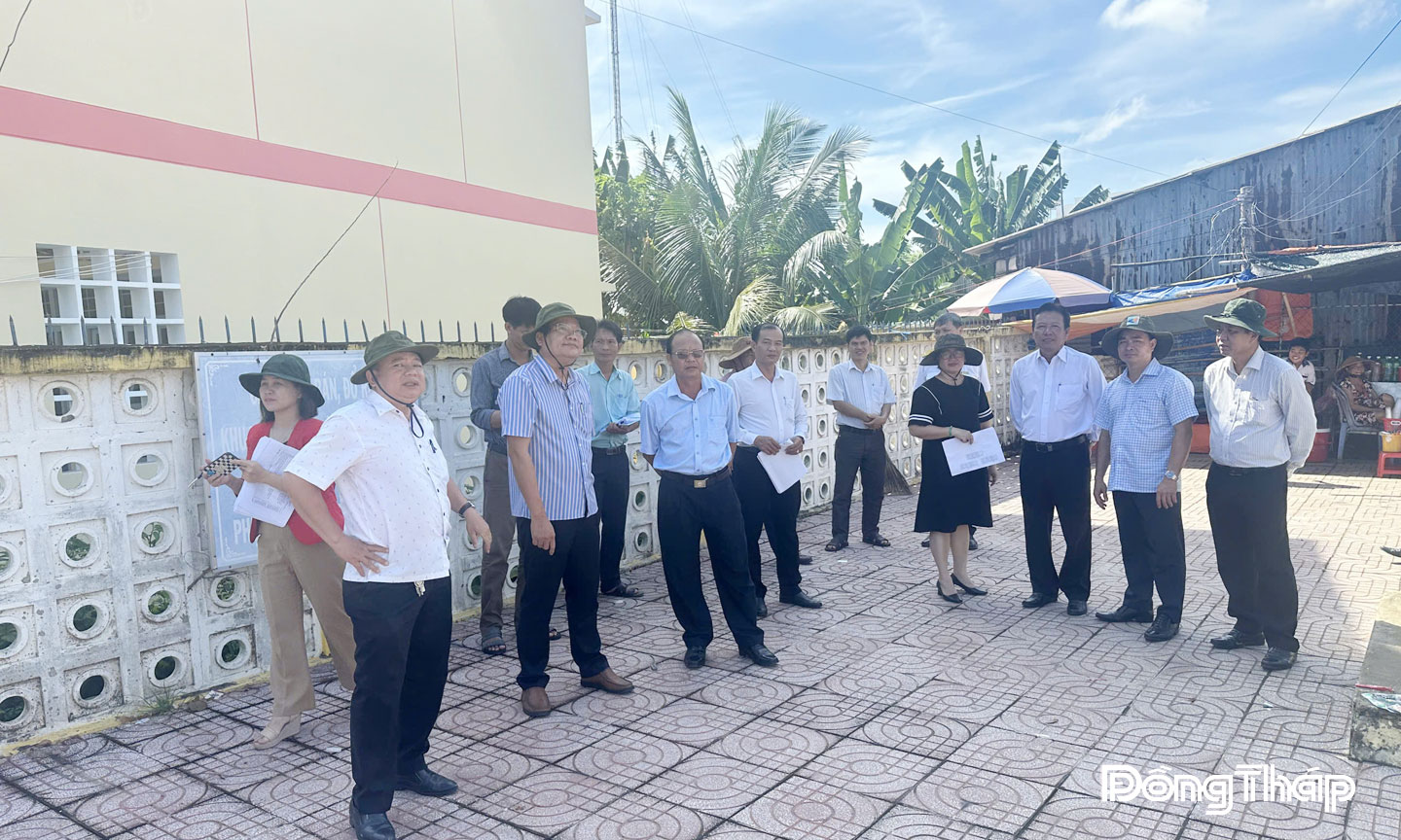 Ban Kinh tế - Ngân sách Hội đồng nhân dân tỉnh Tiền Giang (cũ) khảo sát “Về tình hình triển khai thực hiện các công trình, dự án thuộc kế hoạch đầu tư công giai đoạn 2021 - 2025 tỉnh Tiền Giang”.