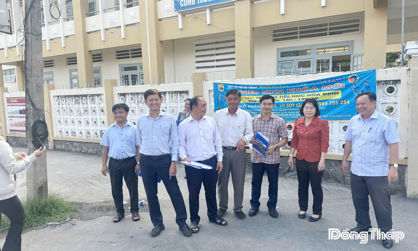 Ban Kinh tế - Ngân sách Hội đồng nhân dân tỉnh Tiền Giang (cũ) khảo sát “Về tình hình triển khai thực hiện các công trình, dự án thuộc kế hoạch đầu tư công giai đoạn 2021 - 2025 tỉnh Tiền Giang”.