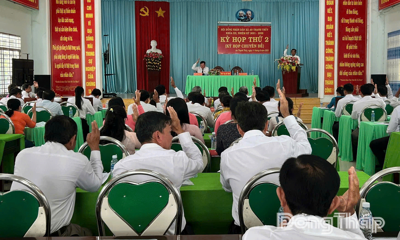 Quang cảnh kỳ họp.