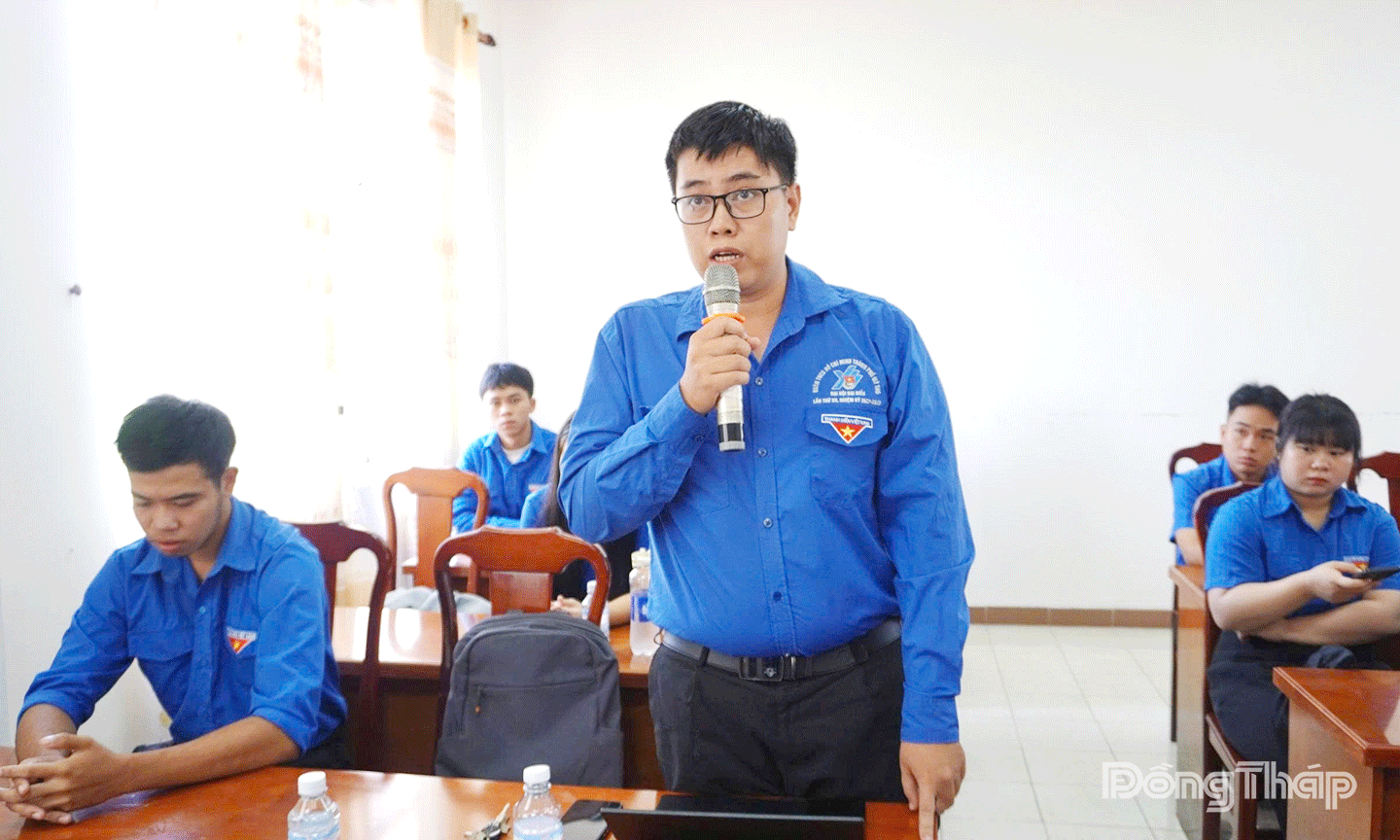các đại biểu đã tập trung thảo luận, đóng góp nhiều ý kiến 