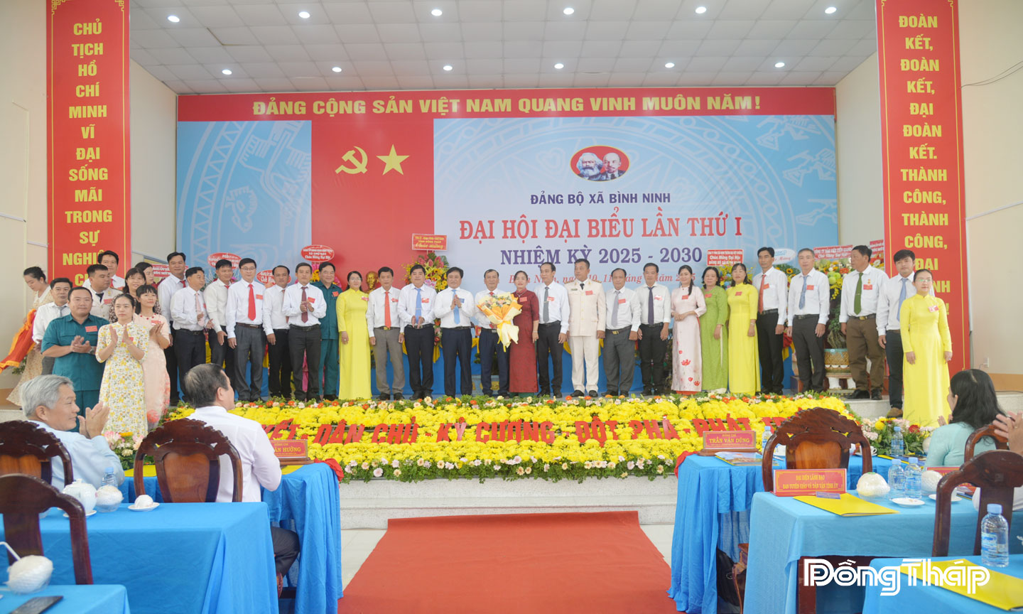 Ban Chấp hành Đảng bộ xã Bình Ninh nhiệm kỳ 2025-2030 ra mắt trước Đại hội.