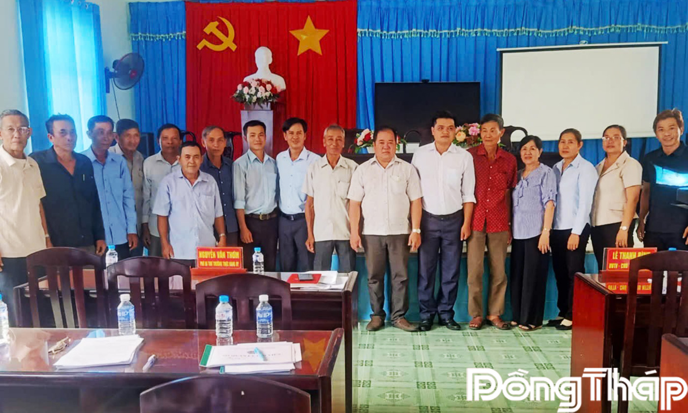  Ban Chấp hành Hội Nông dân xã Phú Thành nhiệm kỳ 2023 – 2028 ra mắt trước hội nghị