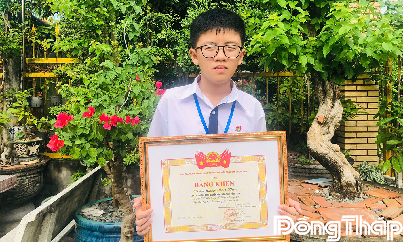 Nhờ sự chăm chỉ và tinh thần tự học ấy, Khoa đã đoạt giải 