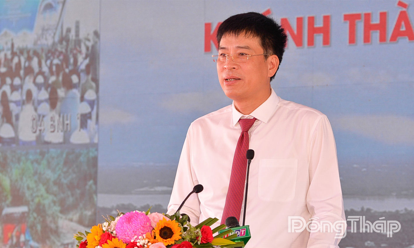 Thứ trưởng Bộ Xây dựng Phạm Minh Hà phát biểu tại Lễ khánh thành, đưa vào khai thác Dự án đầu tư xây dựng công trình cầu Rạch Miễu 2.