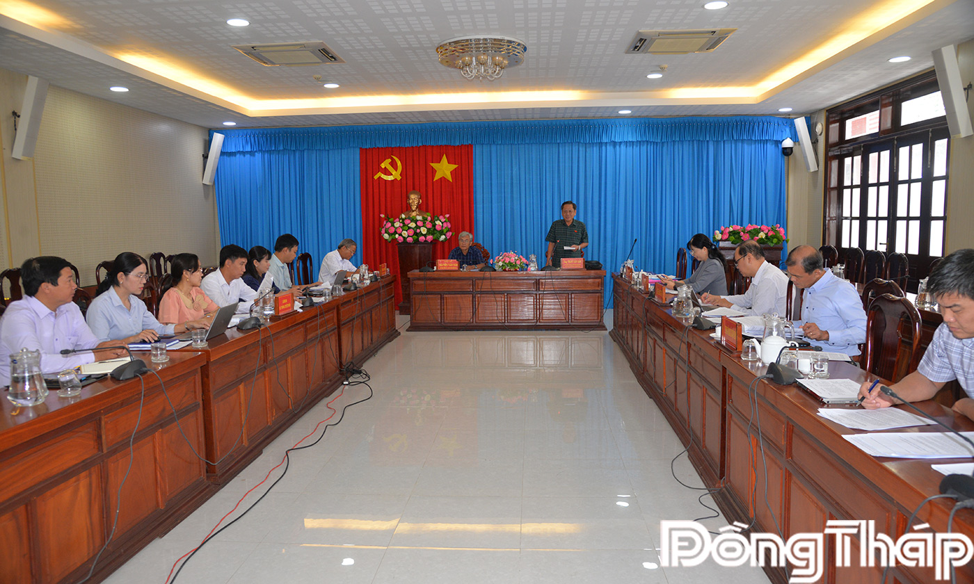 Đoàn khảo sát làm việc tại xã Bình phú