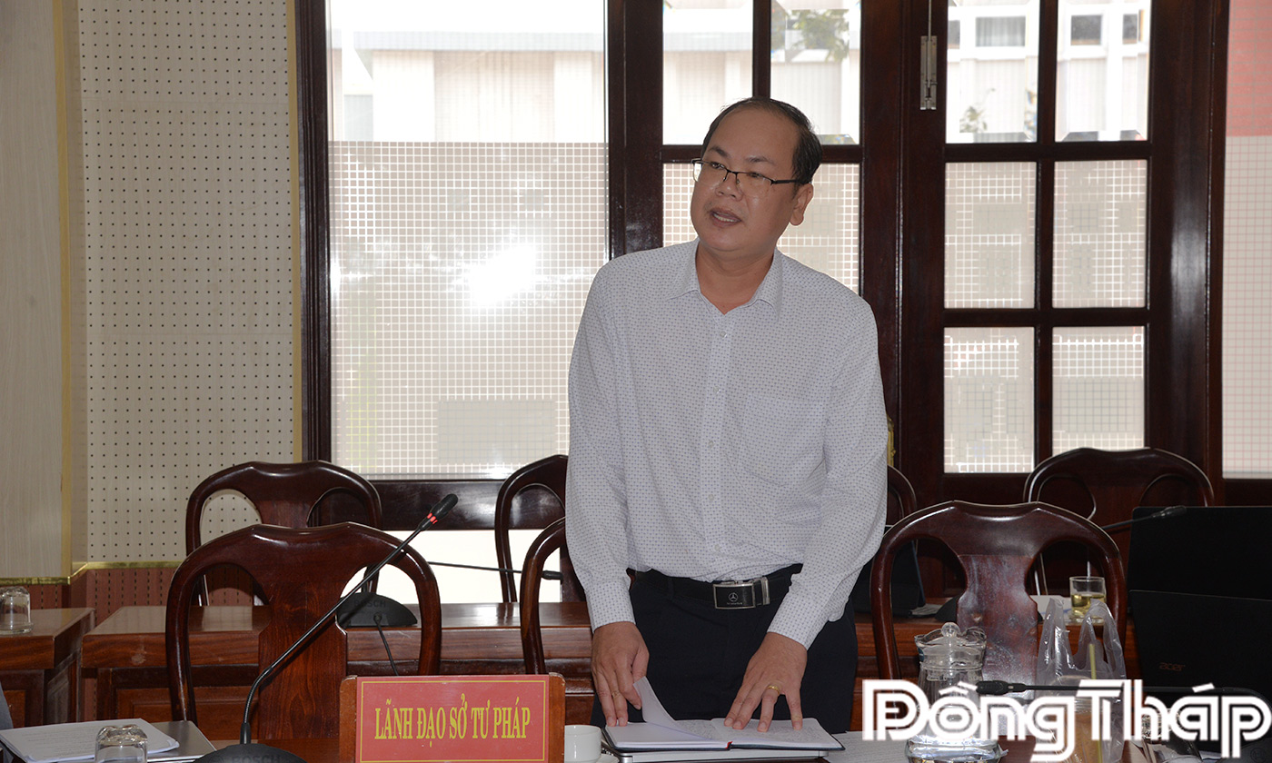 Lãnh đạo các sở, ngành tỉnh phát biểu tại buổi làm việc