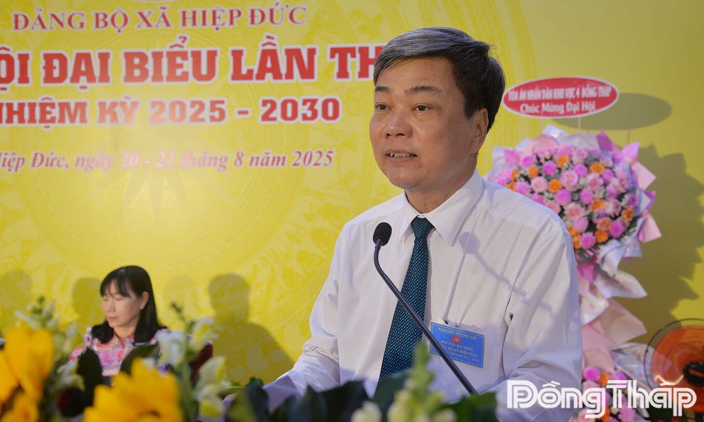   Đồng chí Phạm Văn Chuẩn, Ủy viên Ban Thường vụ Tỉnh ủy, Phó Chủ tịch Thường trực Hội đồng nhân dân tỉnh phát biểu chỉ đạo tại Đại hội.